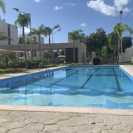Yellowsub Apartments Cancun Exterior photo